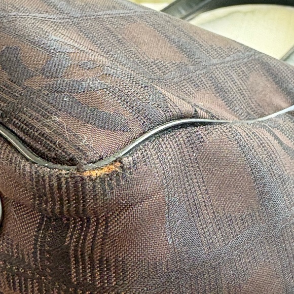 CHANEL Vintage New Travel line Tote bag in Brown - Picture 11 of 16